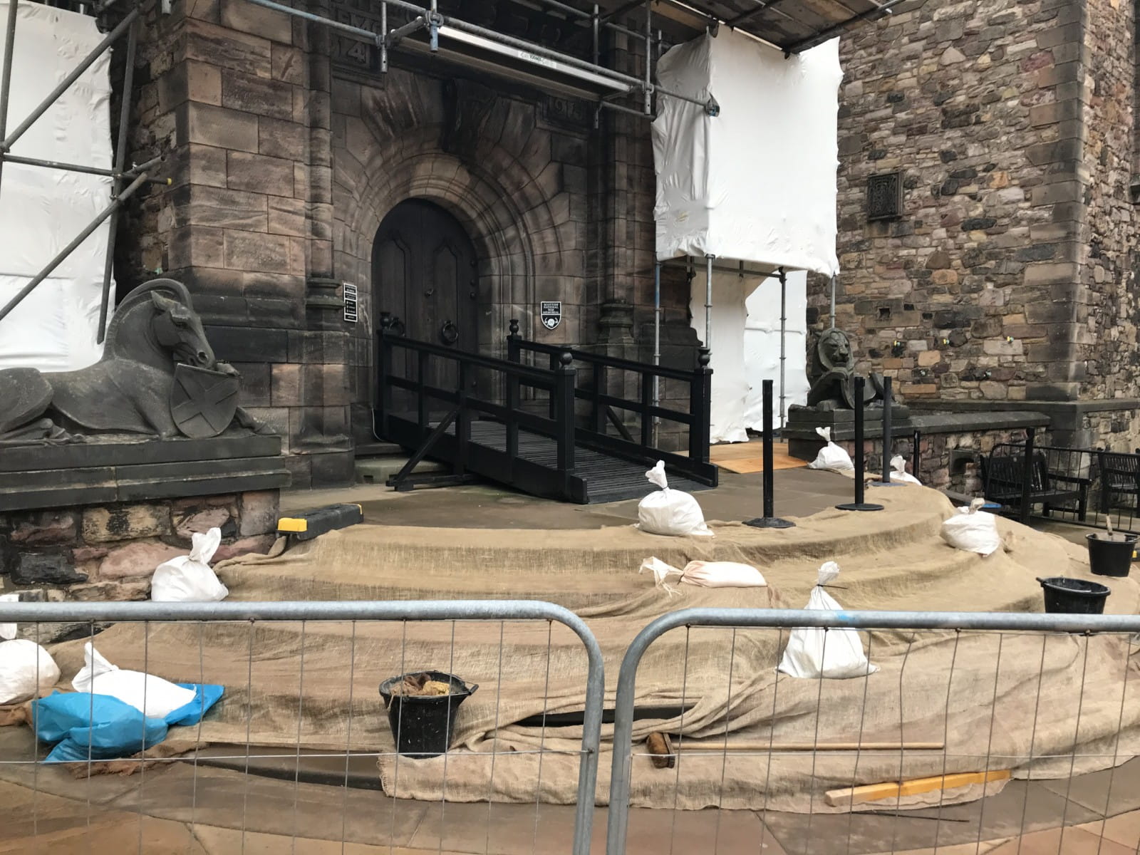 Repair of lime mortar pointing on front steps
